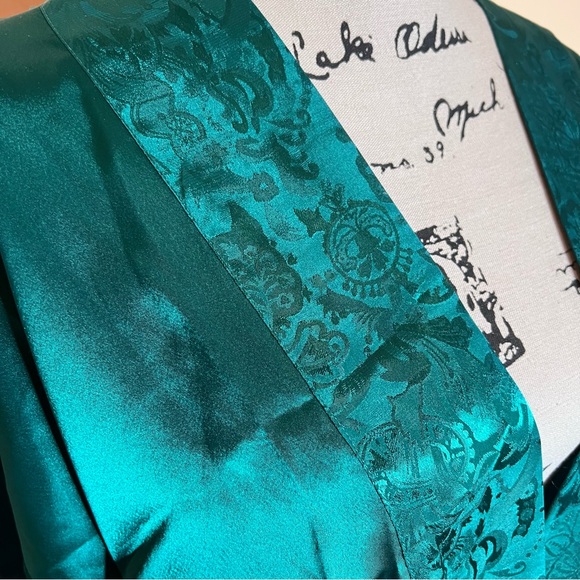 Victoria’s Secret gold label emerald green robe - Picture 3 of 7